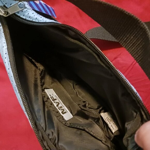 Licenced NCAA Tar Heels Womans Blue Shoulder Bag with Tag - Picture 6 of 8